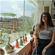 Doy clases particulares de español, catalán e inglés. También hago traducciones de inglés al español o al catalán y viceversa